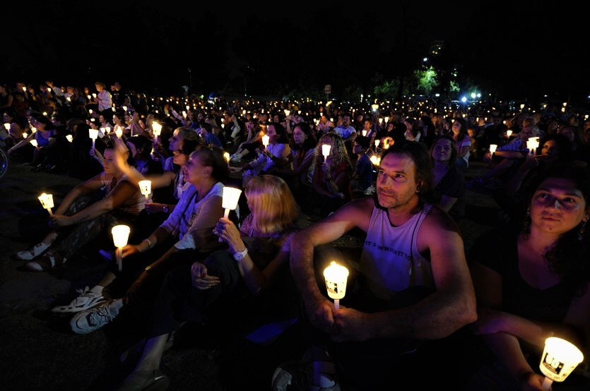 7 ways you can spend your Earth Hour evening